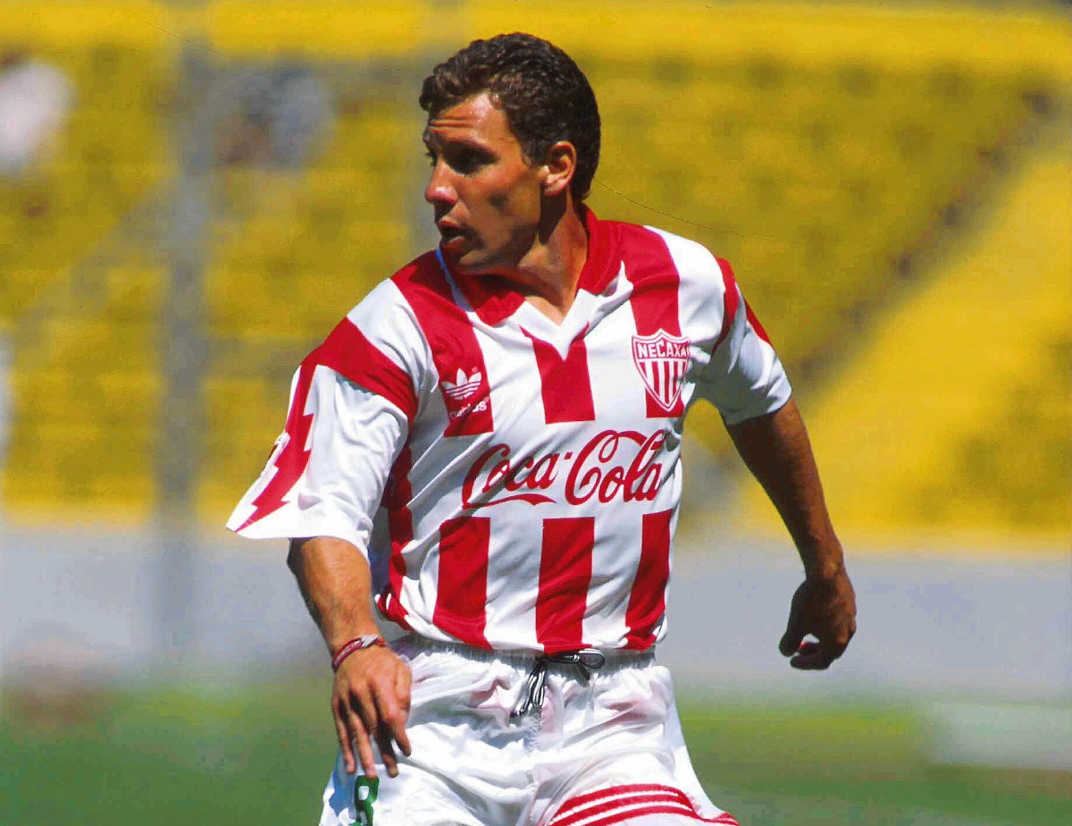Alberto García Aspe | Mediocampista | Es el sexto máximo goleador, además que durante su estancia (1991-97) se adjudicó cinco trofeos.
