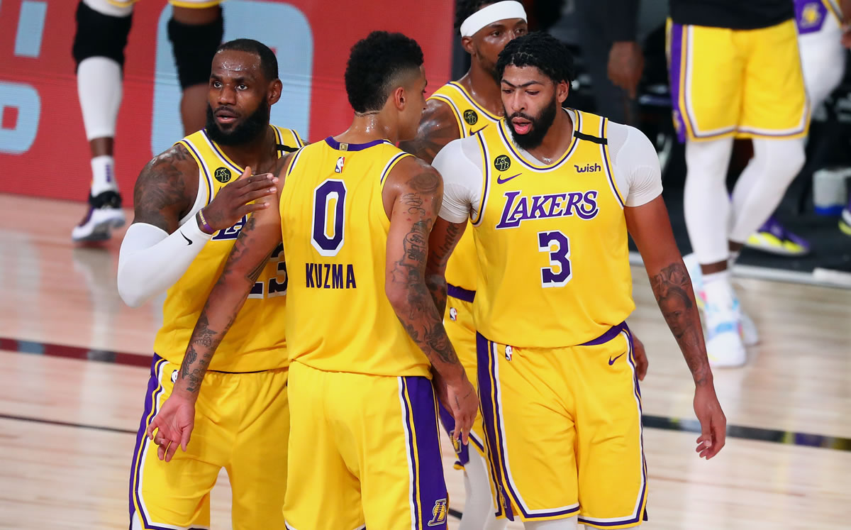 Los Lakers se sobrepusieron en el segundo de la serie (AFP)