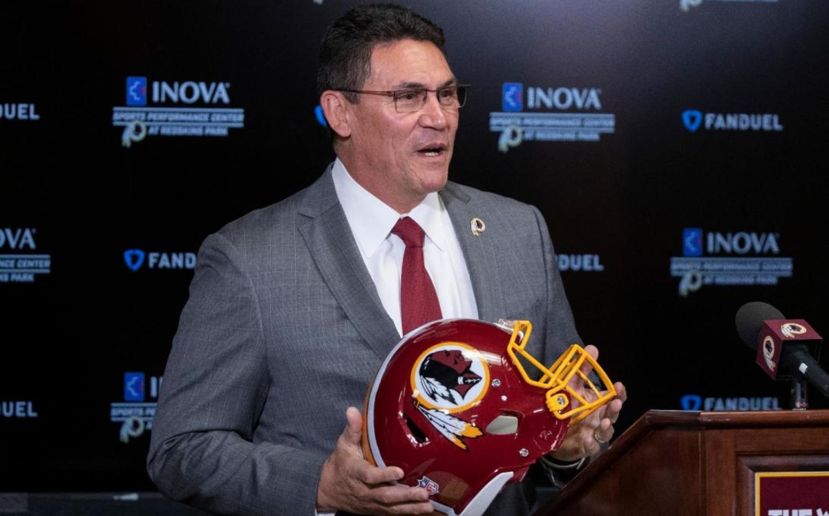 Ron Rivera, en su presentación con Washington. Foto: AP
