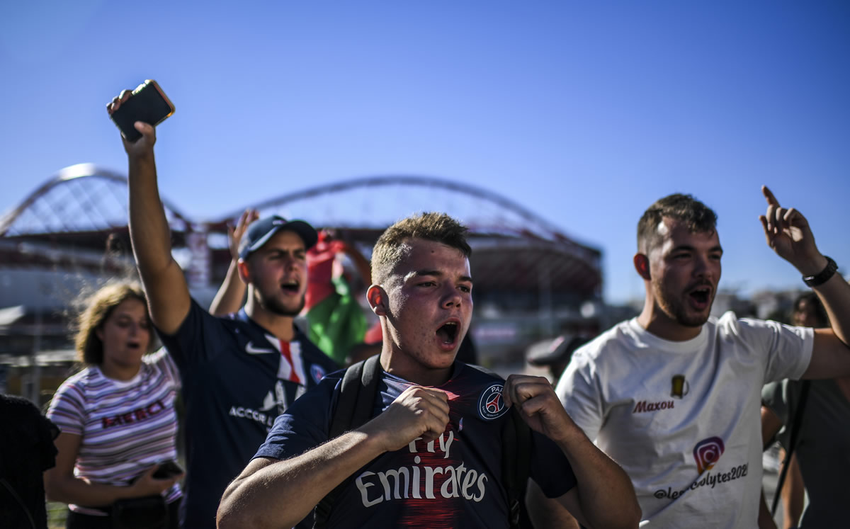 Fans del PSG. (Foto: AFP)