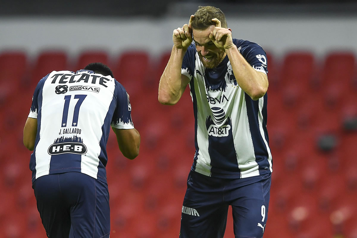 Janssen embistió en el Azteca a las Águilas. (Foto: Imago7)