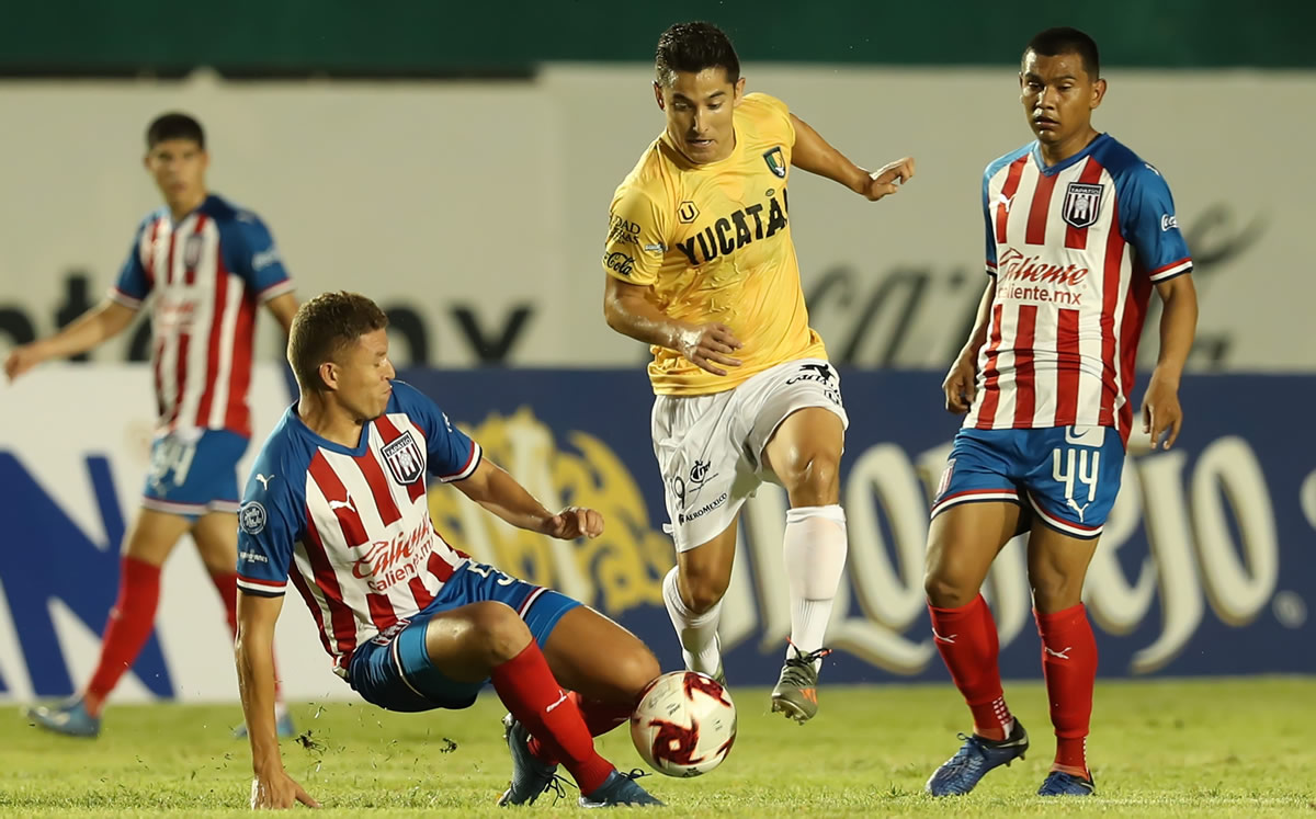 El duelo entre yucatecos y tapatíos resultó bastante cerrado. (Foto: Imago7)