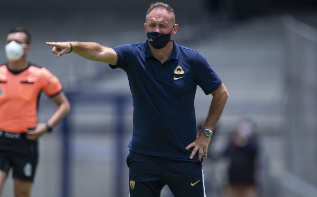 Lillini vive su primera experiencia como DT. (Foto: Mexsport)