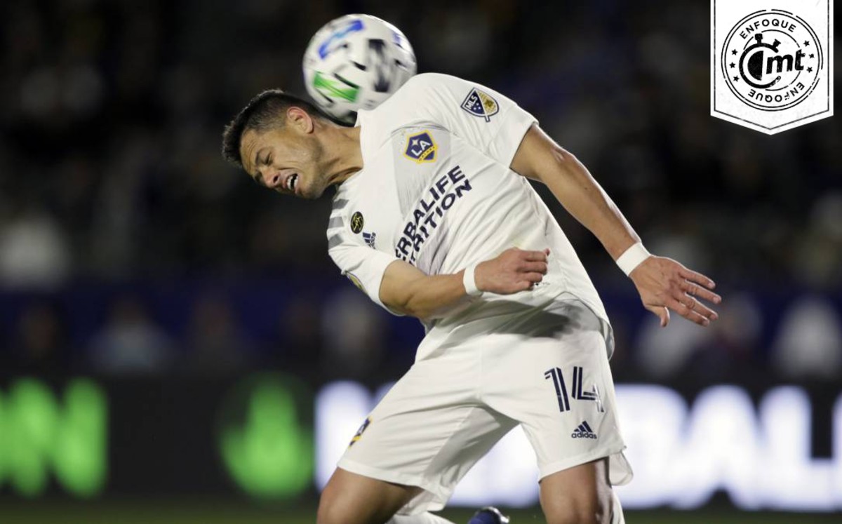 Chicharito Hernández a venido a la baja al igual que su valor en el mercado. Foto: AP