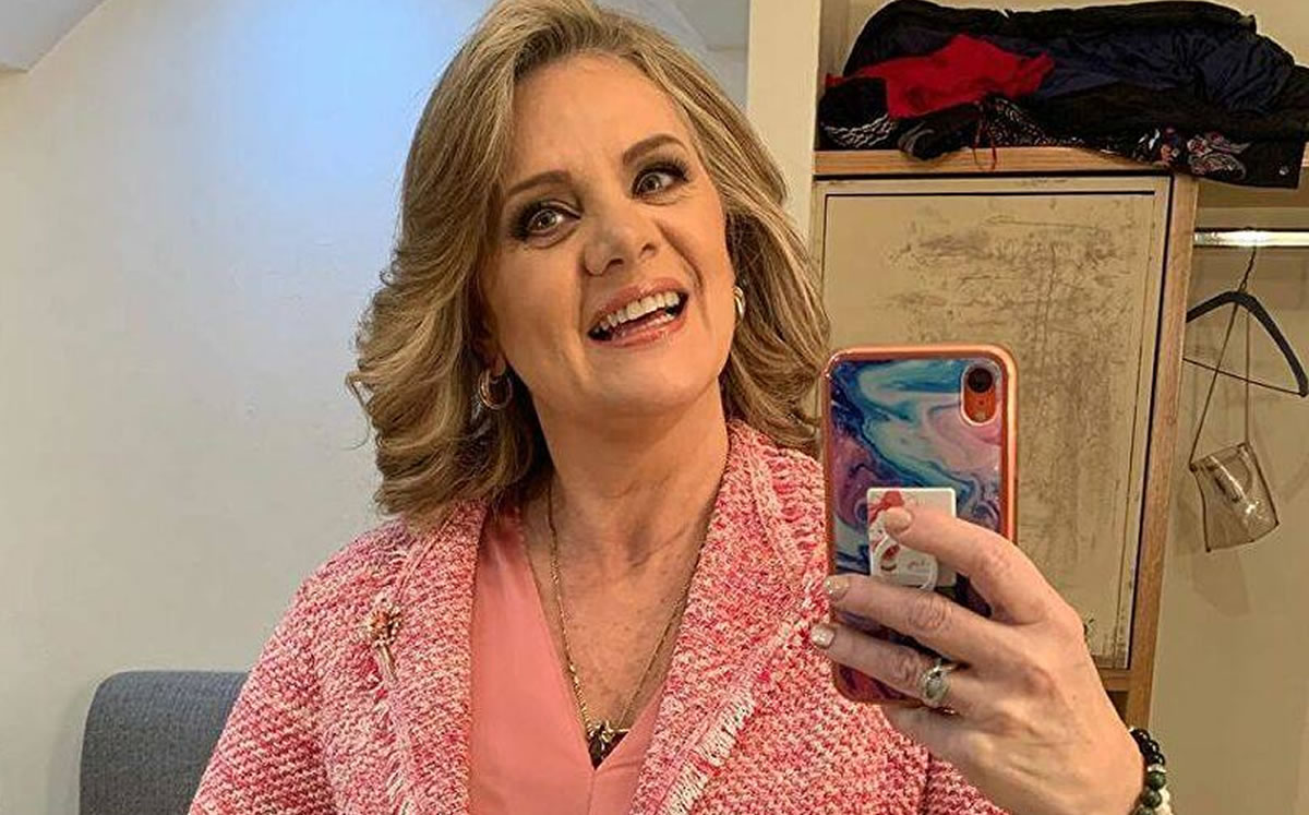 Erika Buenfil, 8.9 M
