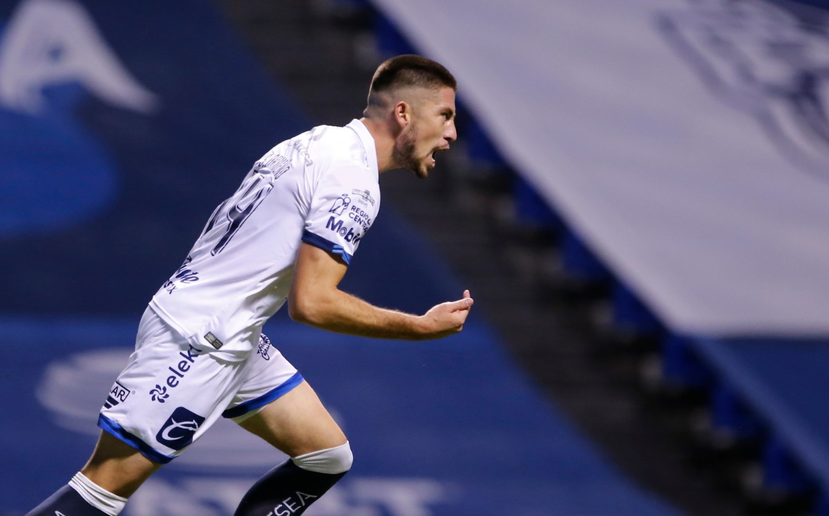 Ormeño grita a todo pulmón su gol ante Toluca. FOTO: Imago7.