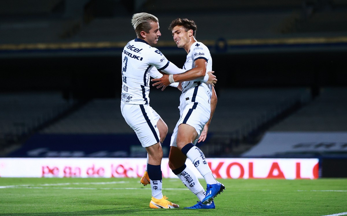Mozo y Dinenno han hecho una buena amistad en Pumas. FOTO: Imago7.