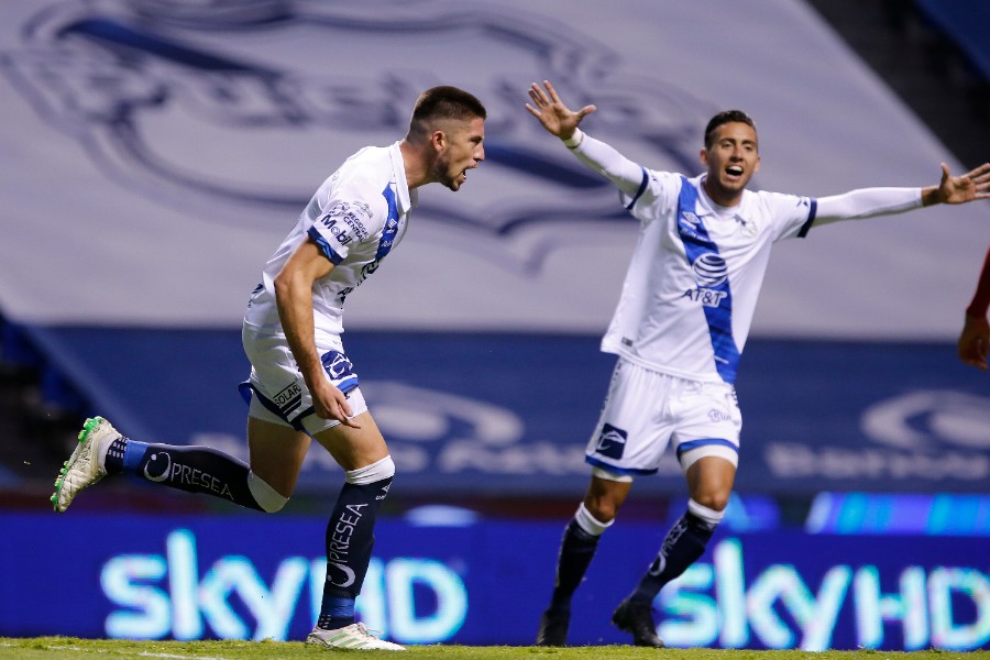 Santiago Ormeño festeja su gol ante Toluca. FOTO: Imago7.