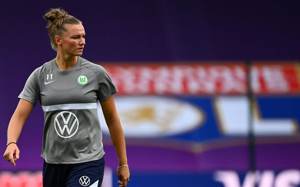 Wolfsburg y Lyon jugarán otra Final de Champions Femenil. (Foto: AFP)