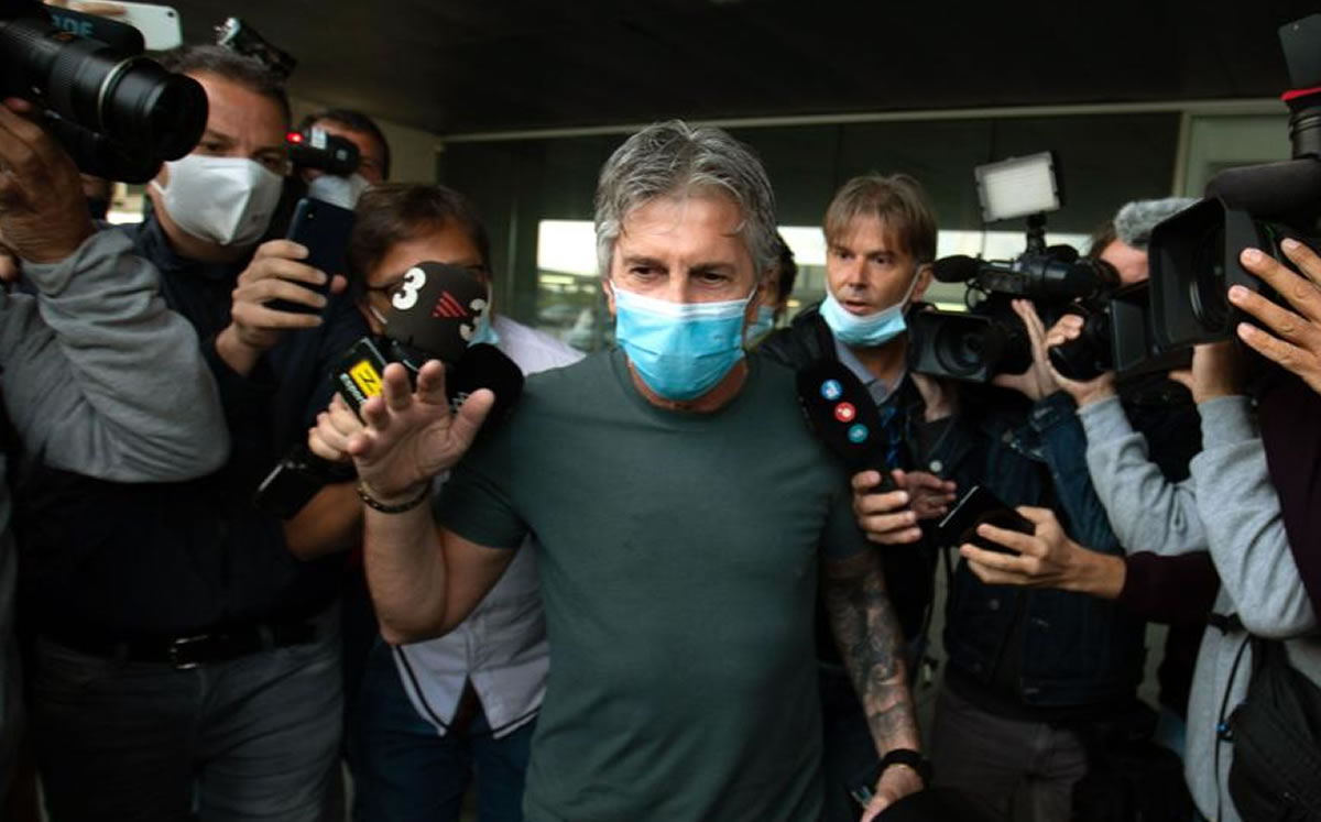Padre de Messi a la salida. (EFE)