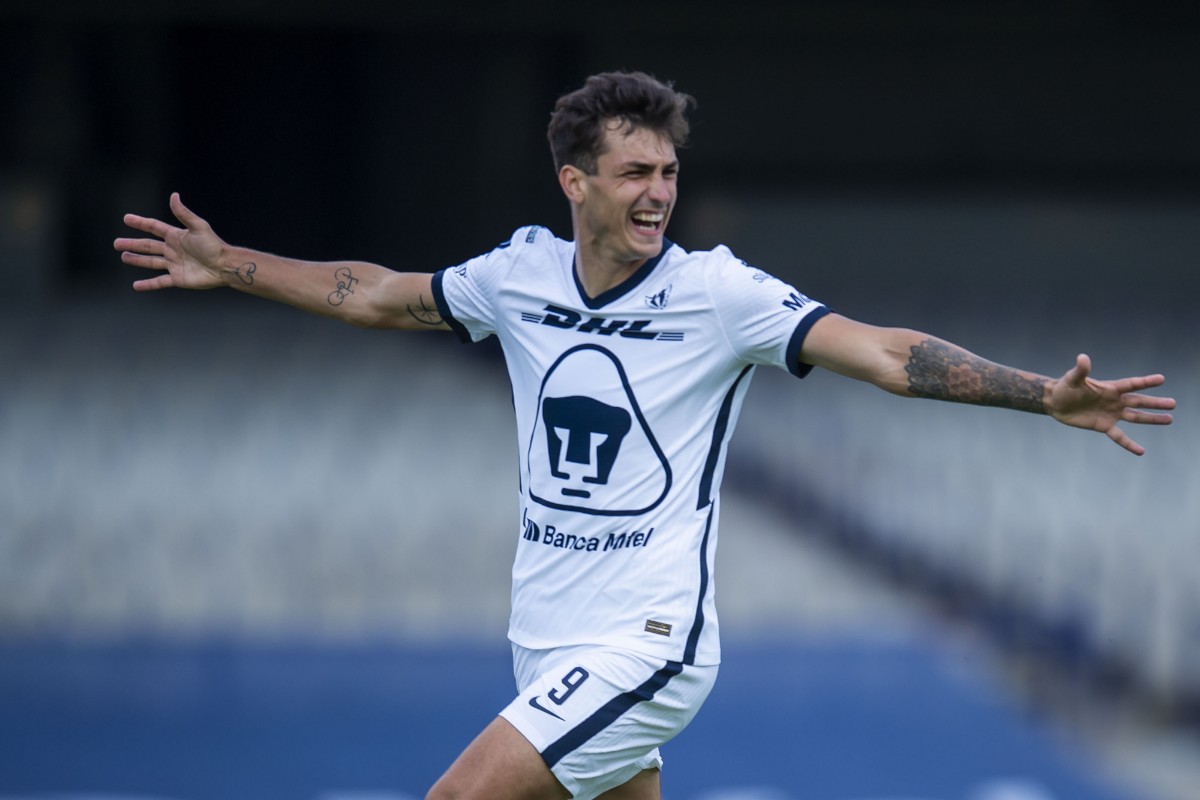 Dinenno festeja su anotación ante Puebla. FOTO: Mexsport.