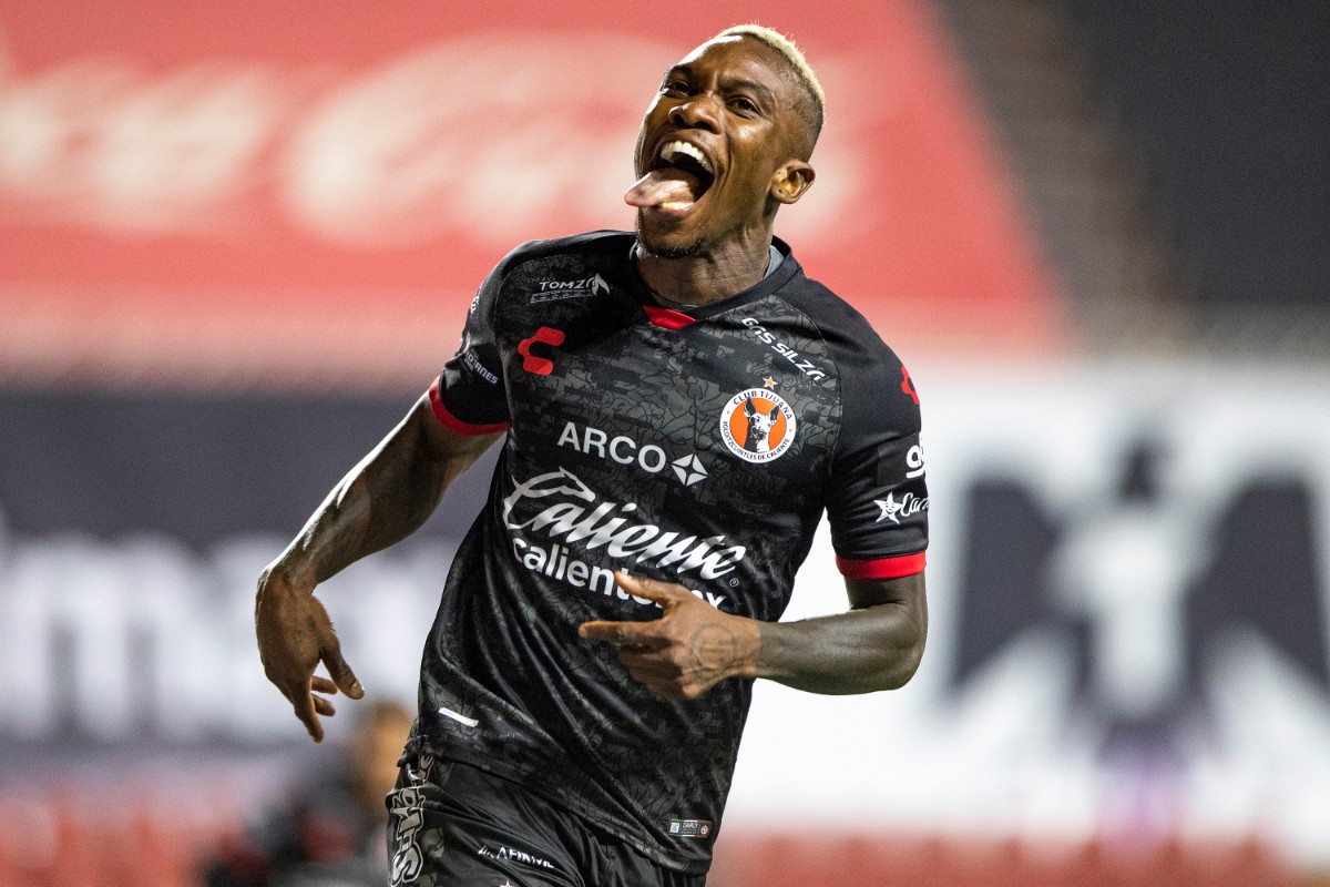 Fabián Castillo hizo dos goles ante Rayados. FOTO: Mexsport.