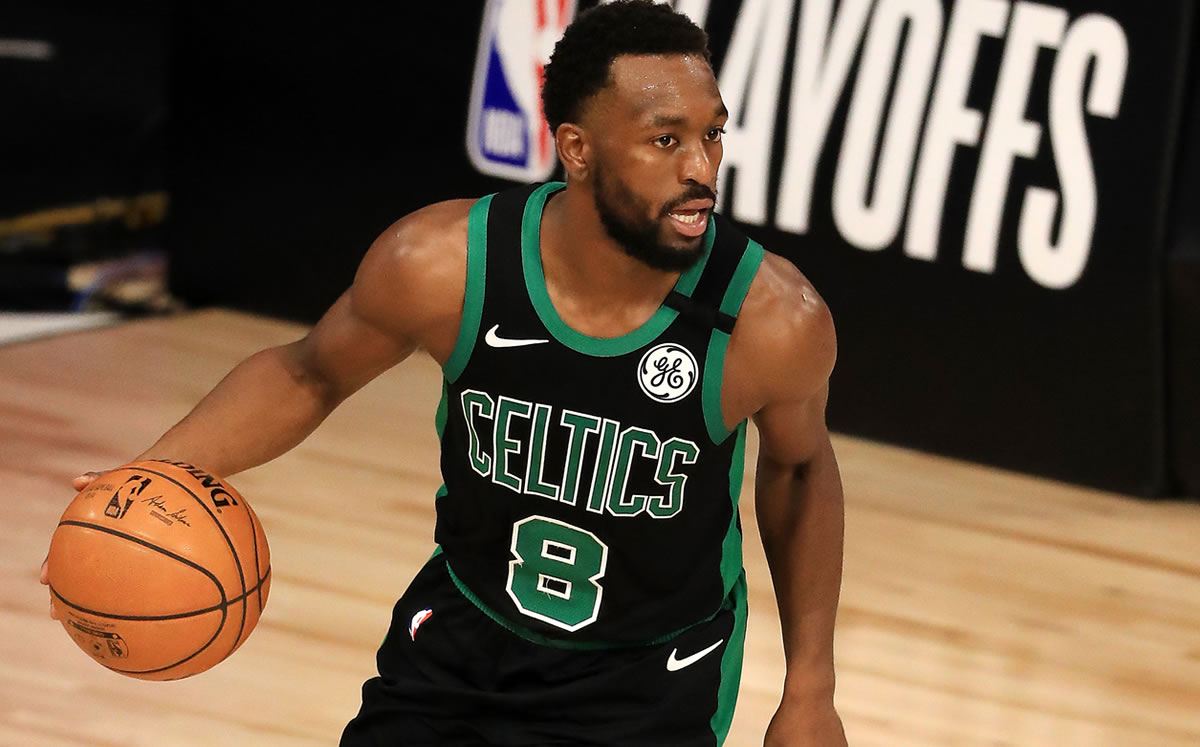 Kemba Walker movió los hilos de la ofensiva (AFP)