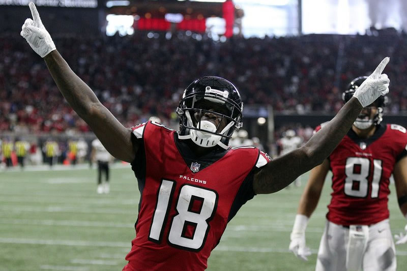 Calvin Ridley | Falcons: Sabemos que Julio Jones es una estrella, pero si Ridley se mantiene sano podrían hacer la mejor dupla de receptores.