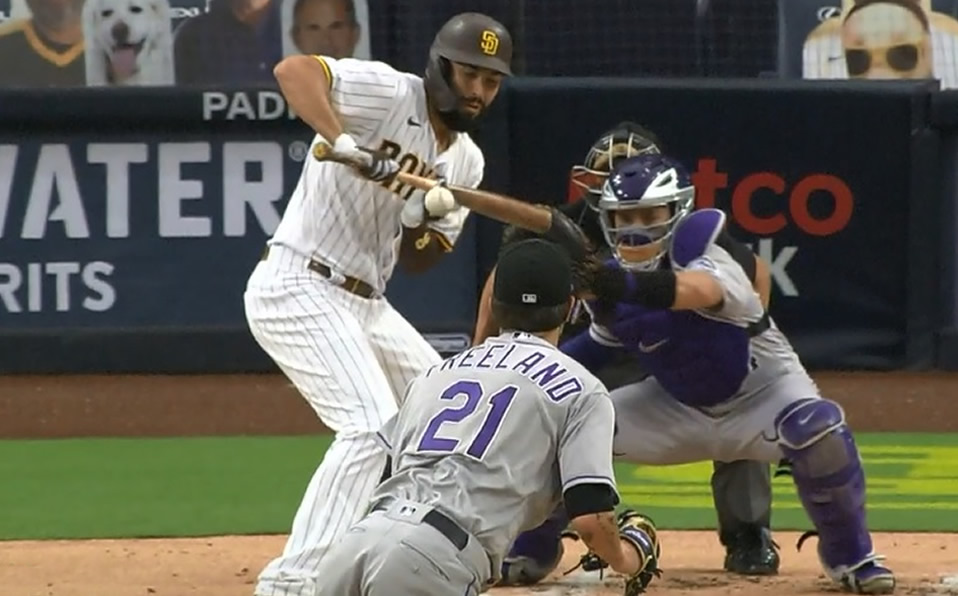 Eric Hosmer se fractura dedo en intento de toque de bola