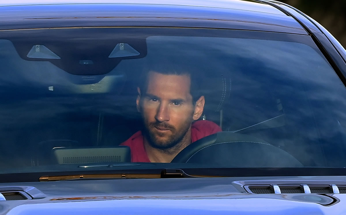 Messi continúa con su entrenamiento en solitario en Ciudad Deportiva. (AFP)