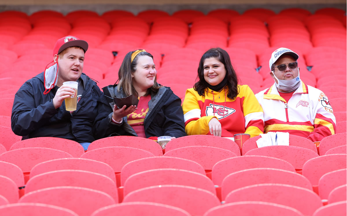 Familias se reunieron para ver a sus Chiefs (AFP)