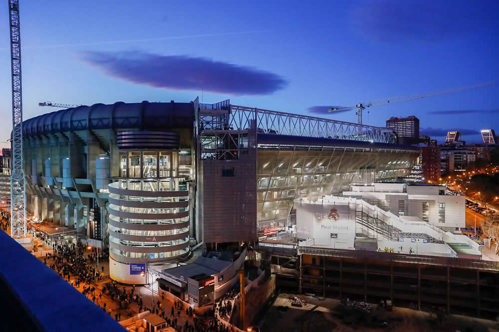 La fachada del Bernabéu también será transformada por completo.