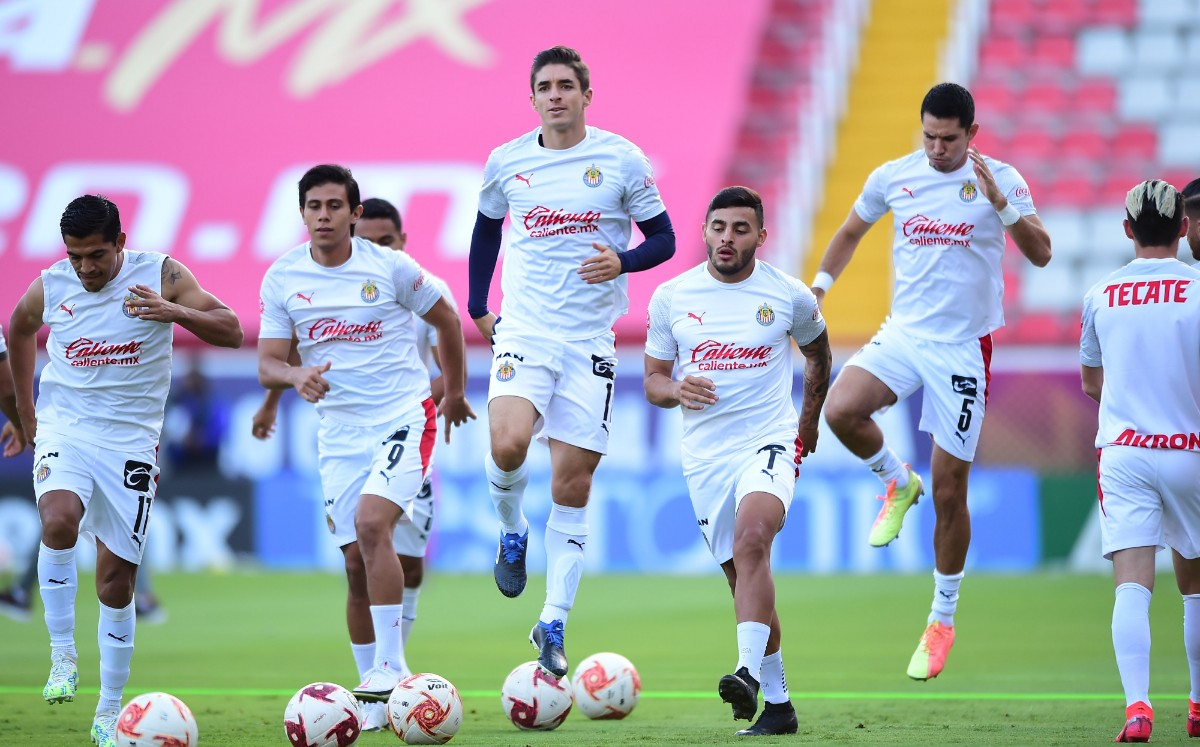 Los tapatíos buscan ser más agresivos en el ataque. FOTO: Mexsport.