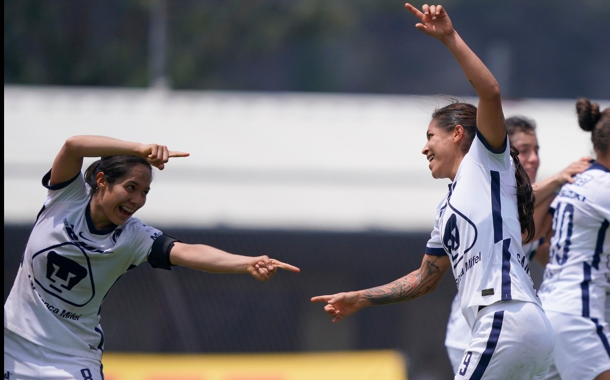 Dania Padilla y Edna Santamaria festejan el tanto del triunfo. FOTO: Imago7.