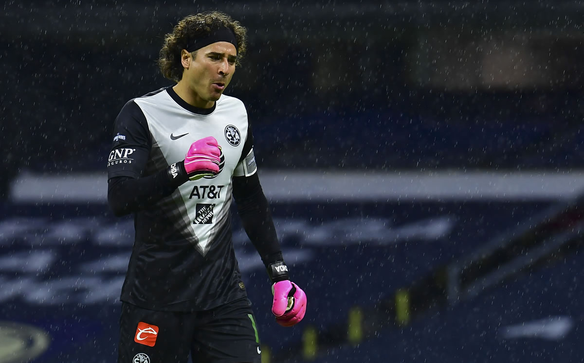 ¿Guillermo Ochoa sa comió un gol? (Foto: Mexsport)
