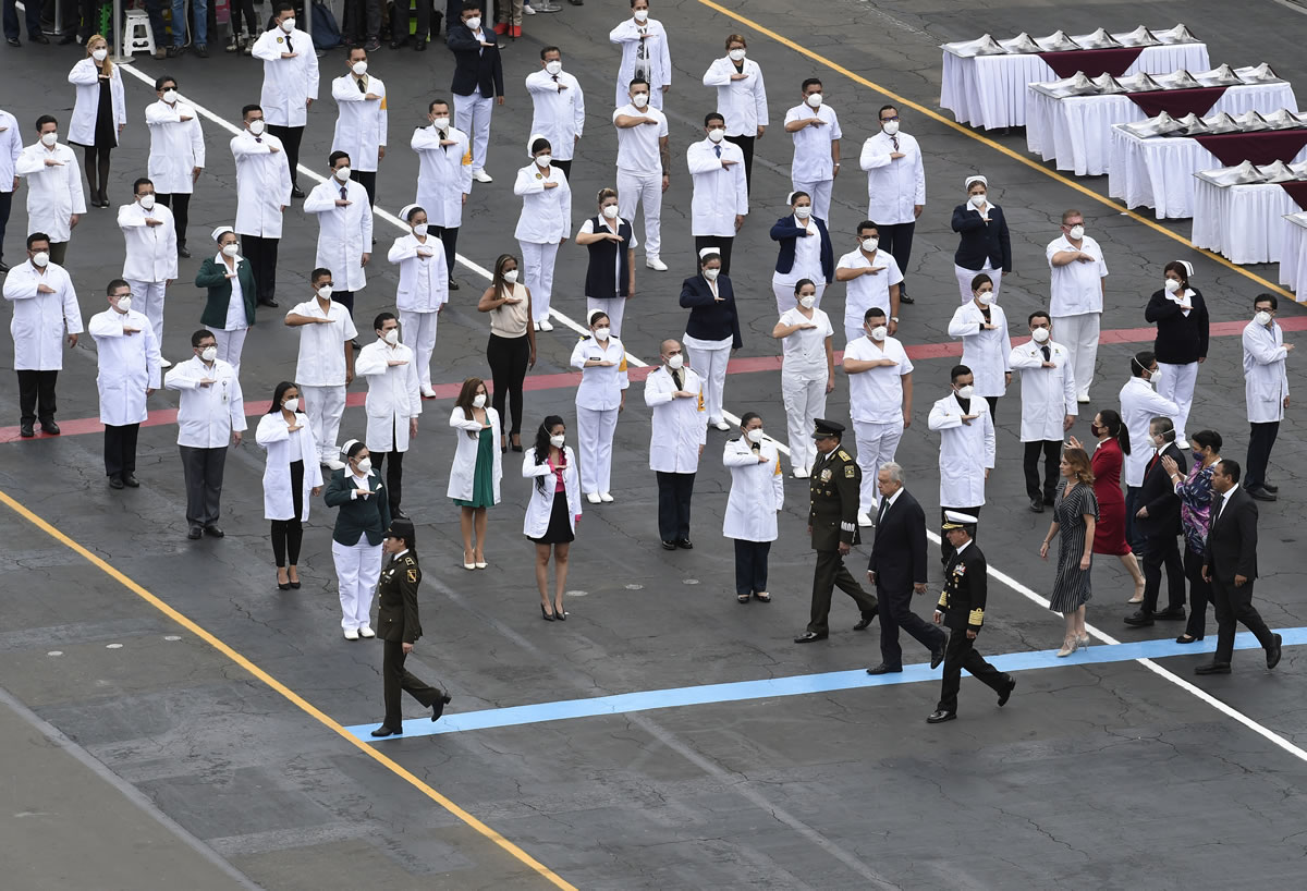 Méxicos fueron reconocidos por su lucha contra la covid-19. (Foto: AFP)