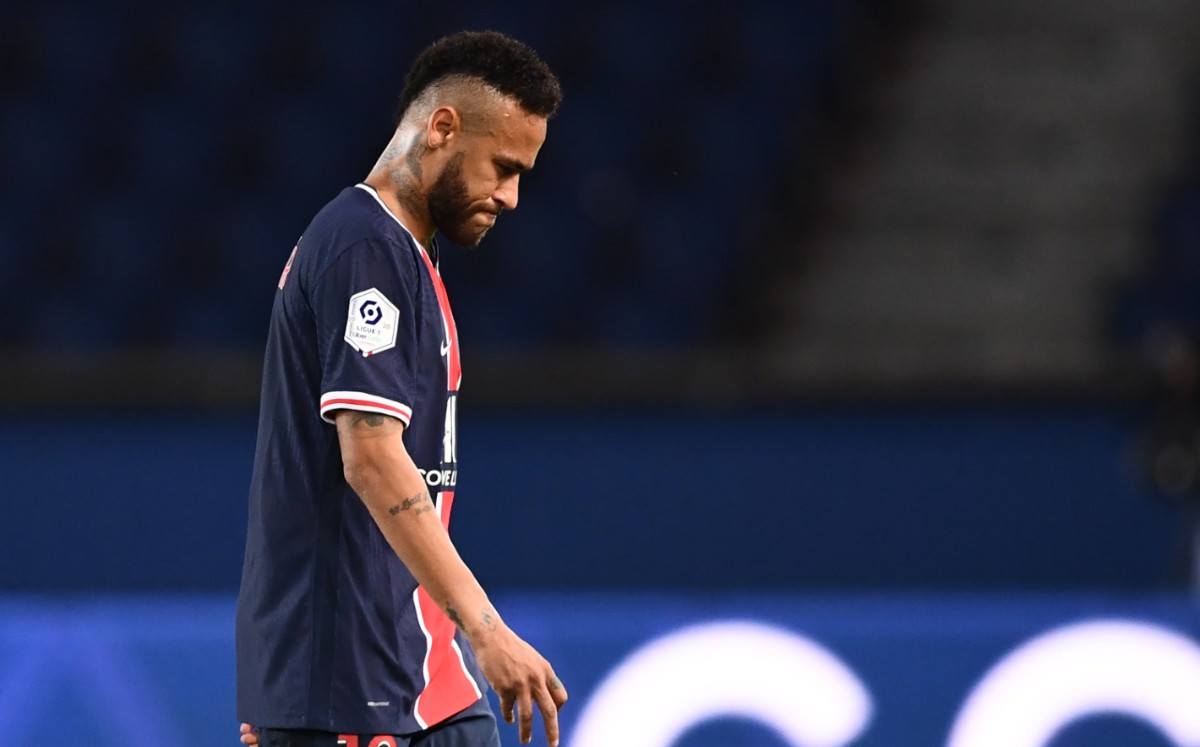 Neymar se va a la congeladora por dos juegos. Foto: AFP