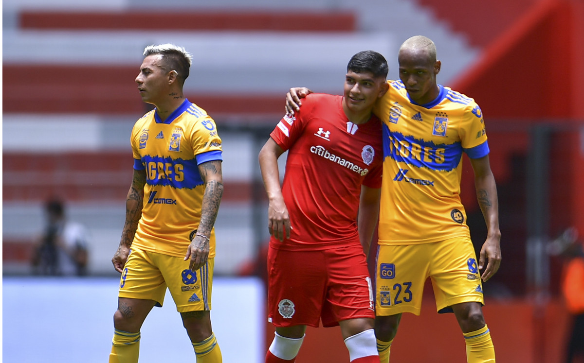 Edu Vargas y Luis Quiñones no estarán en la Jornada 11 (FOTO: Mexsport)