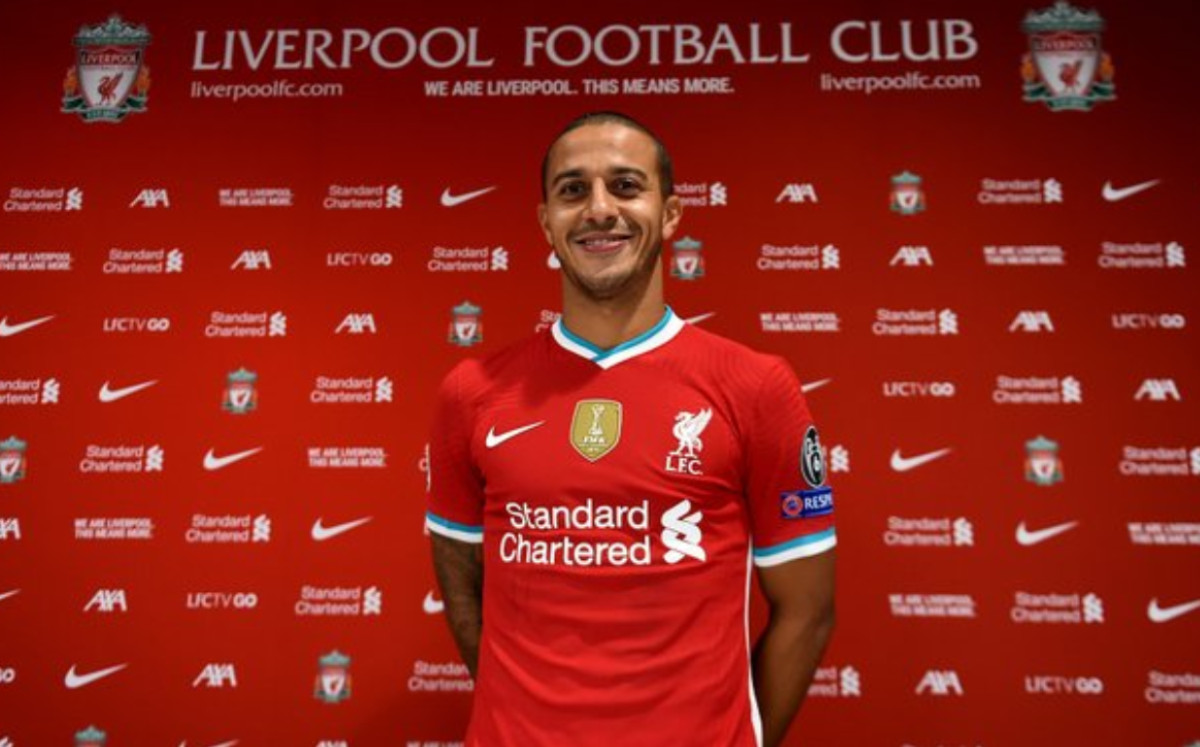 Thiago Alcántara fue presentado por el Liverpool de la Premire League (FOTO: Liverpool FC)