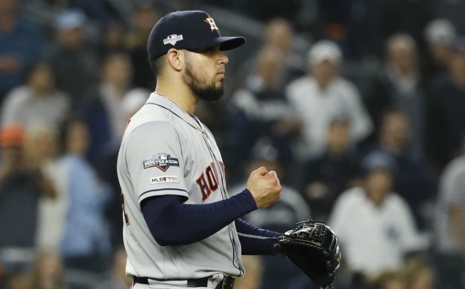 Osuna ya se sometió a una cirugía Tommy John en 2013. (Foto: AP)