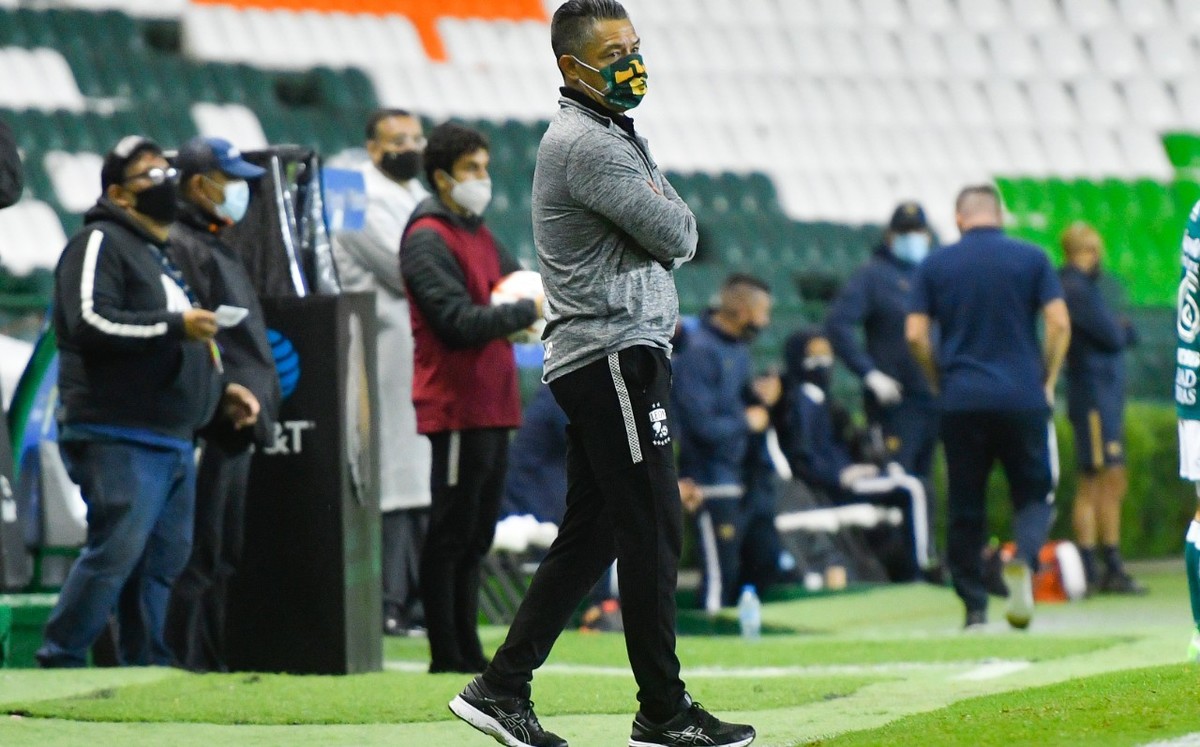 Ignacio Ambriz durante la victoria de León ante Pumas. Foto: Imago7