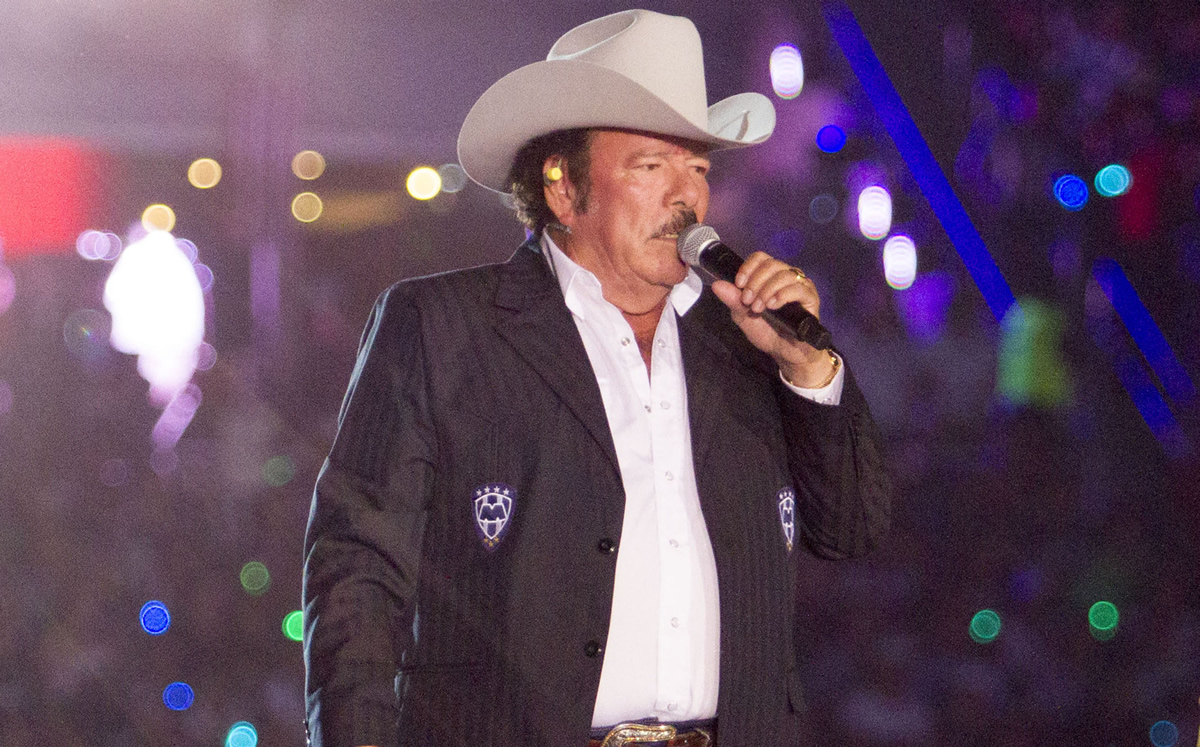 Lalo Mora cantó en la inauguración del Estadio de Rayados en 2015. (Foto: Mexsport)