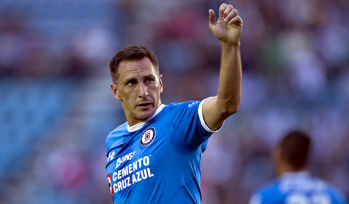 En el 2010, Christian Giménez llegó a La Noria para hacerse ídolo, pero jamás pudo obtener el trofeo de Liga MX.
