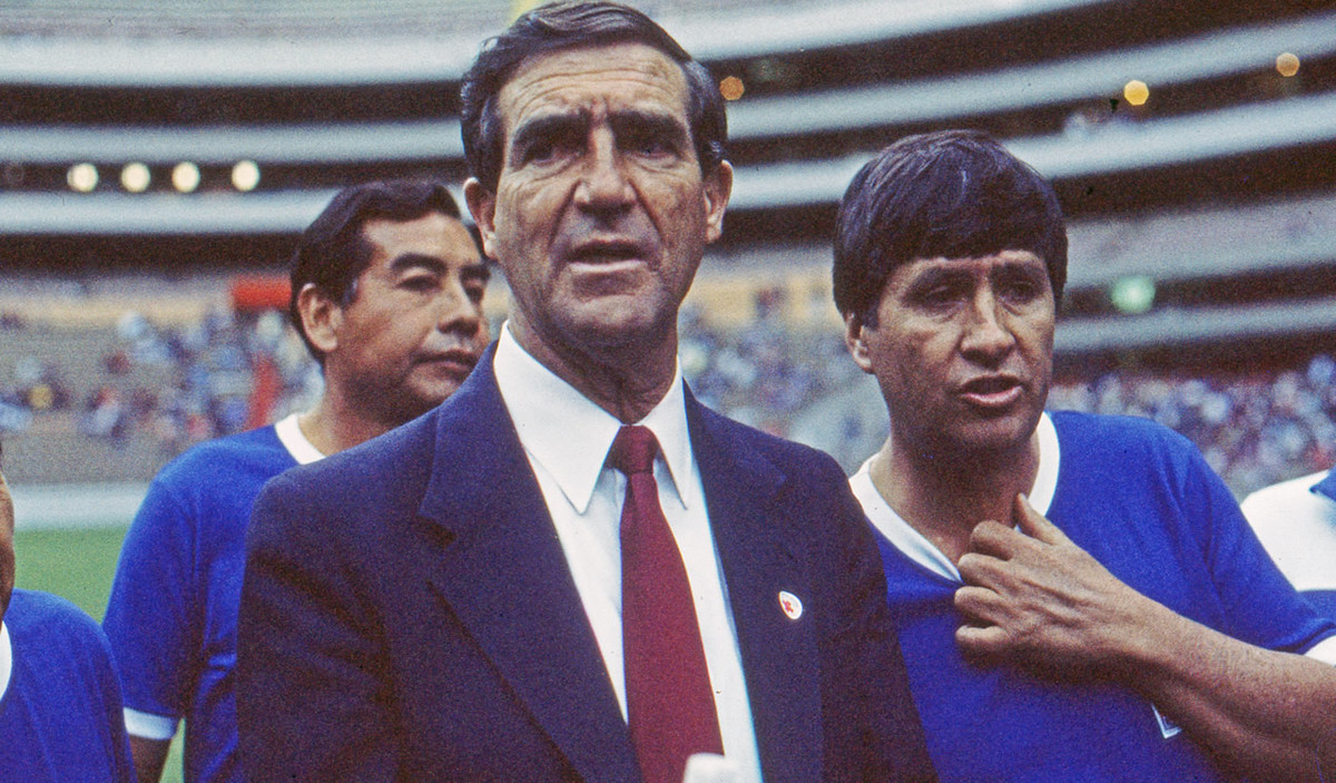 De 1966 a 1975, Raúl Cárdenas dirigió a la Máquina y ganó 5 veces la Liga.