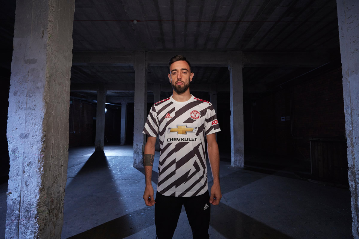 Bruno Fernándes, la imagen del Manchester United (FOTO: ADIDAS)