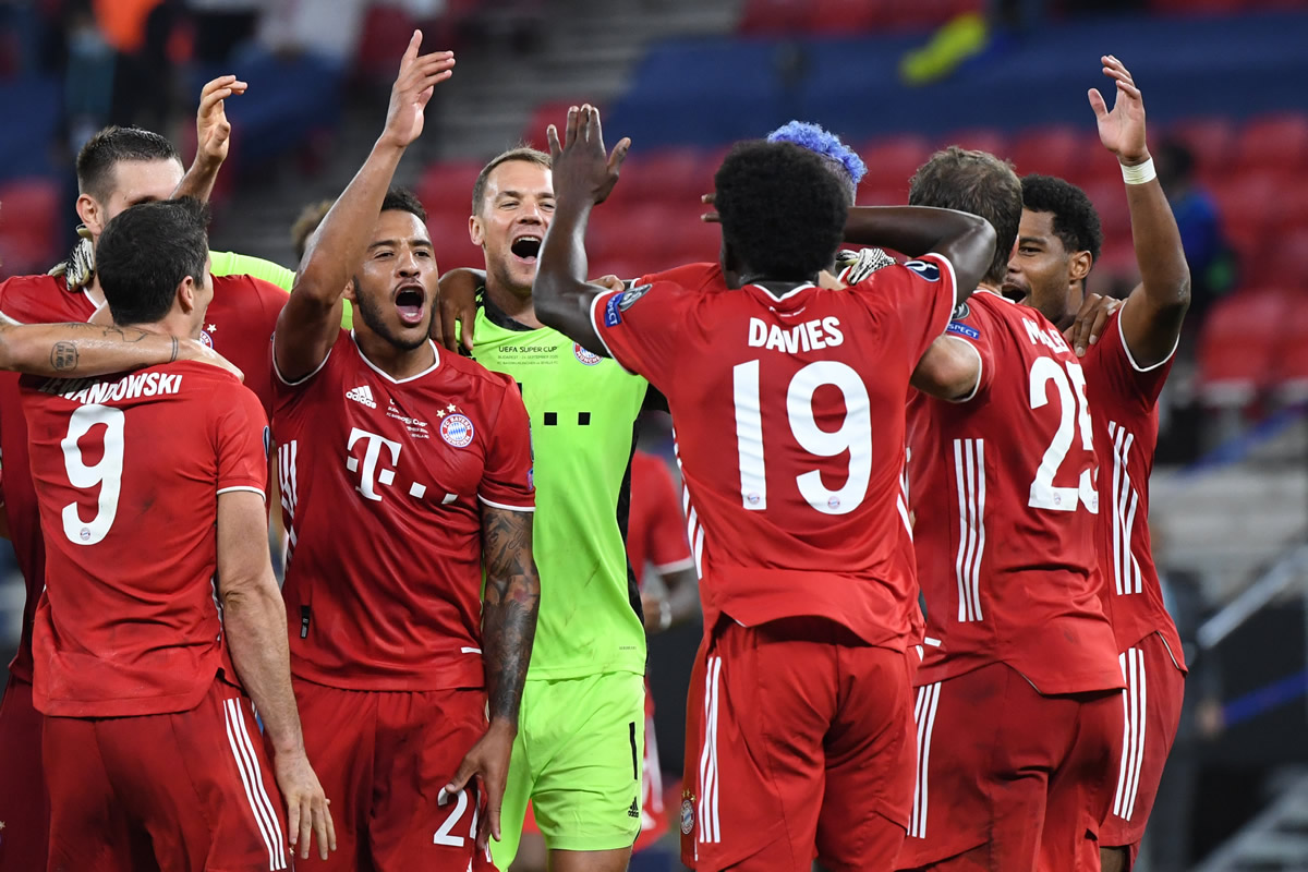 Con Javi Martínez como héroe inesperado, el cuadro Bávaro levantó un título más para su ya histórico legado (FOTO: AFP)