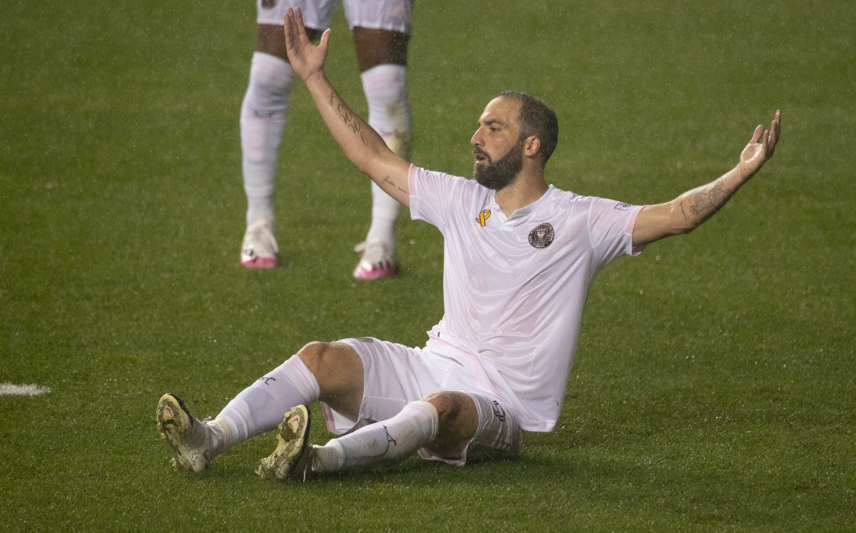 El delantero tuvo un debut con el pie izquierdo en la MLS. Foto: AFP