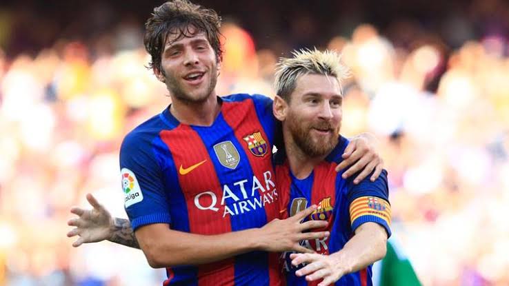 Sergi Roberto habló sobre la novela de Messi con el Barça (AFP)