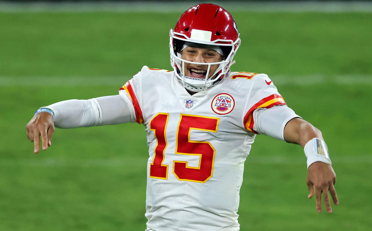 Mahomes lució con cuatro pases de touchdown (AFP)