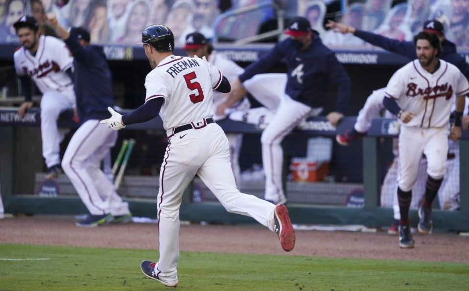 Fue el primer juego de playoffs en la historia en llegar sin anotaciones a la 11a entrada. (Foto: AP)