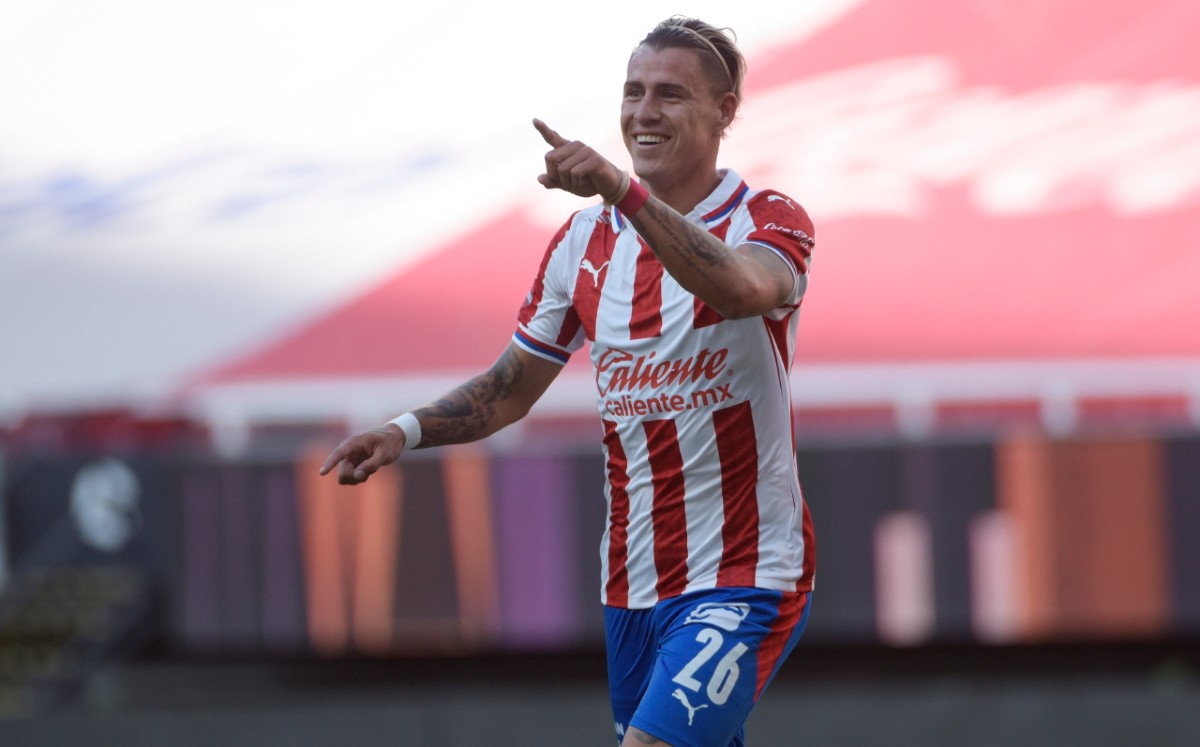 Cristian Calderón hizo una introspectiva por su paso en Chivas. Imago7