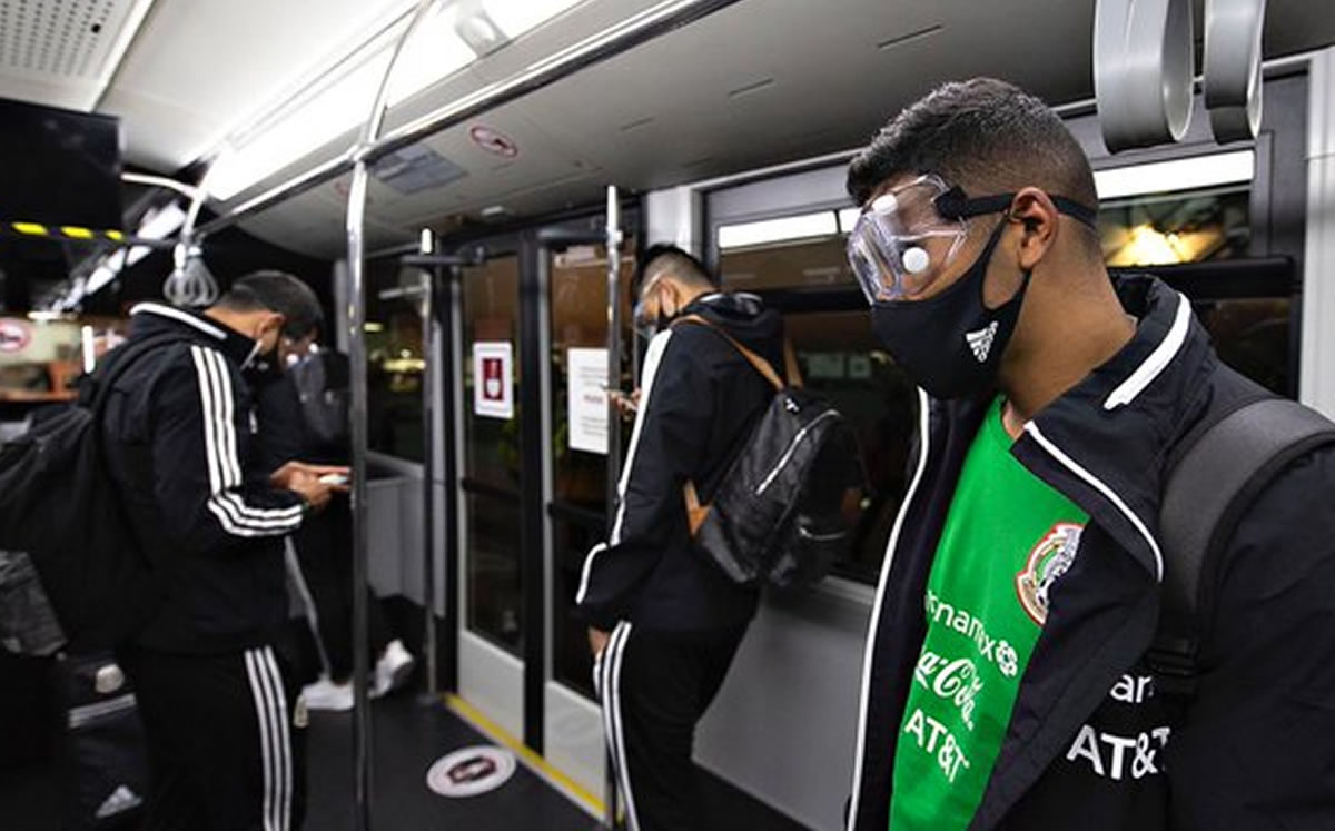 E Tricolor en su viaje a Países Bajos. (MiseleccionMX)