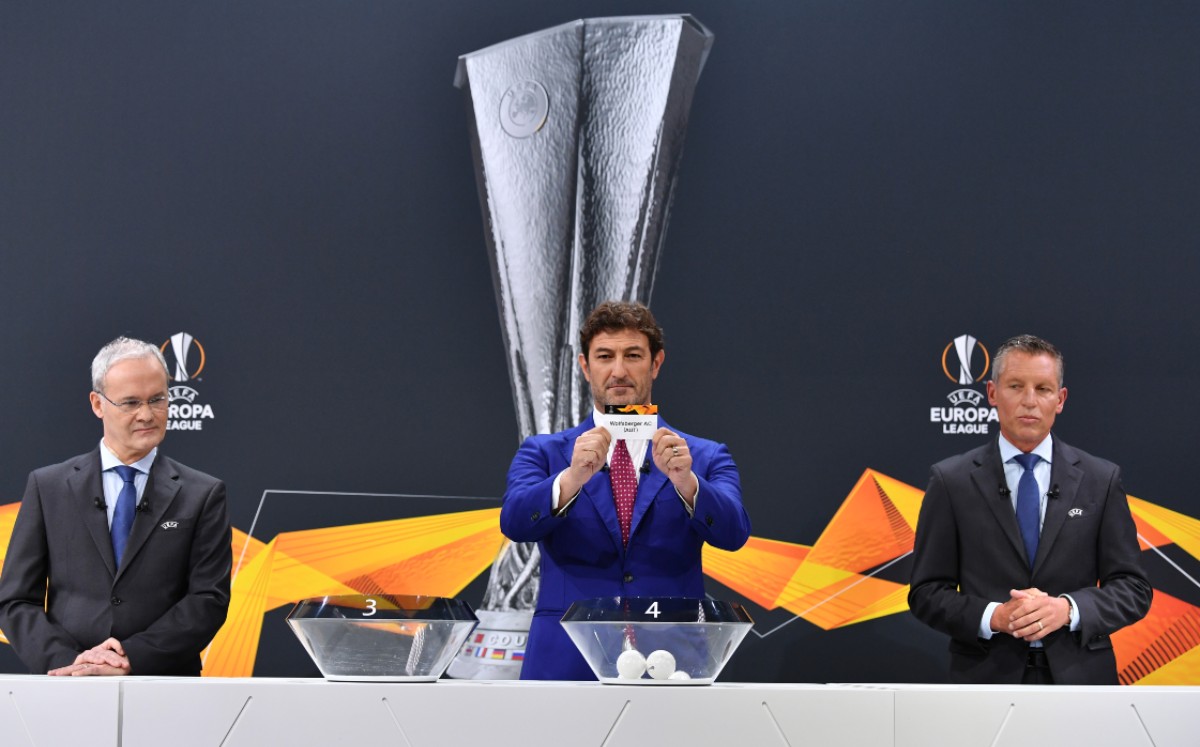 Se llevó a cabo el sorteo de la Europa League. Foto: AFP