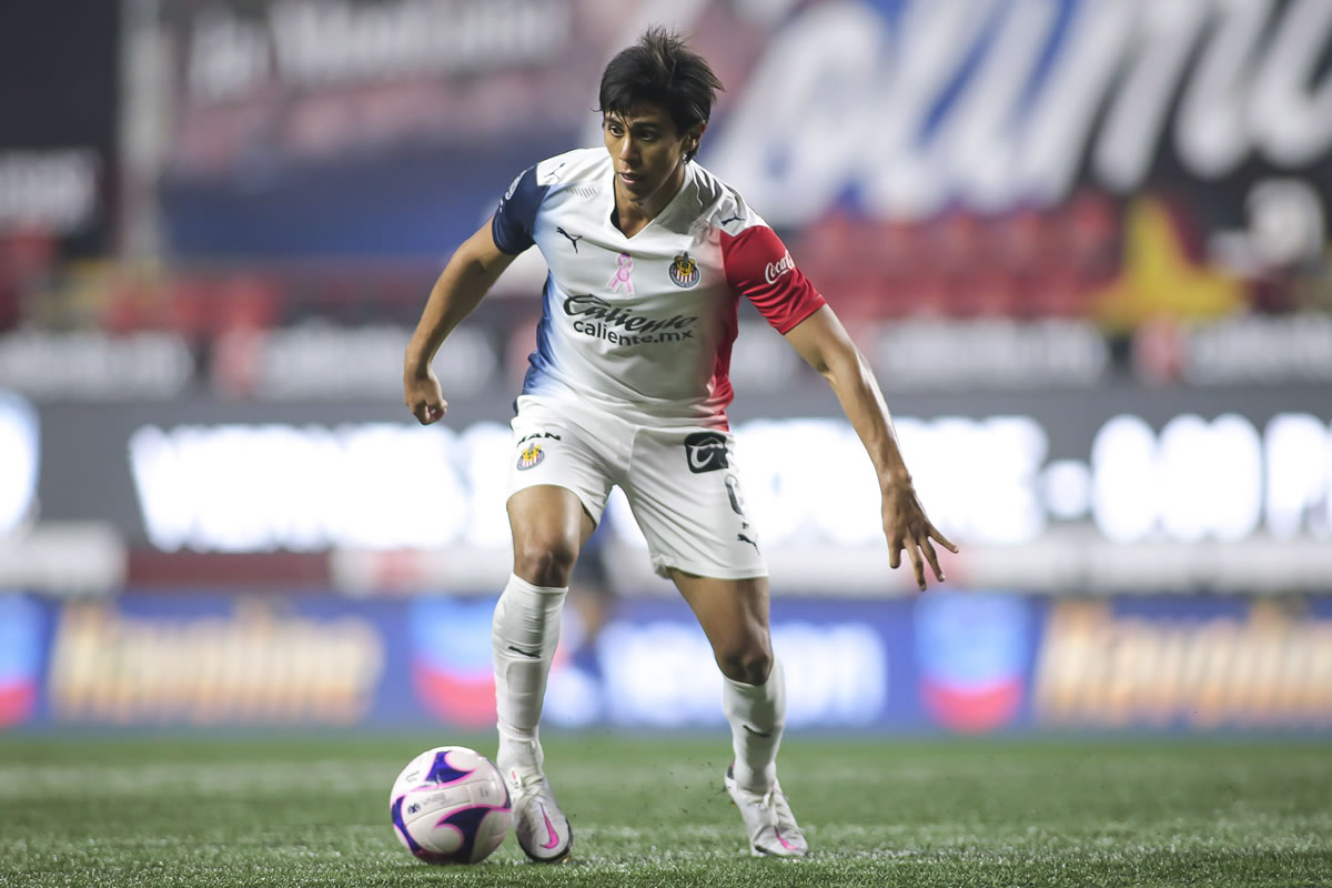JJ Macías sigue sin pesar en Chivas; está peleado con el gol.   (Foto: Imago7)
