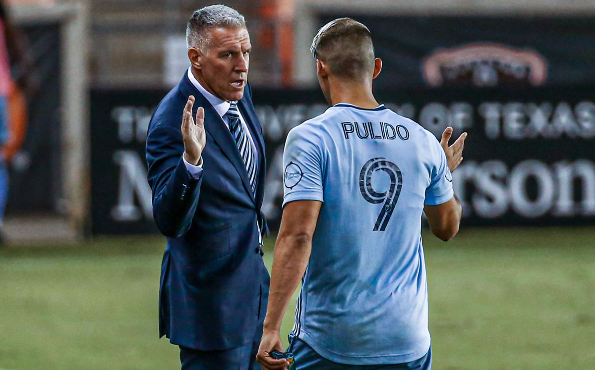 El mexicano, artífice de la victoria ante el Dynamo (Cortesía Twitter @SportingKC)