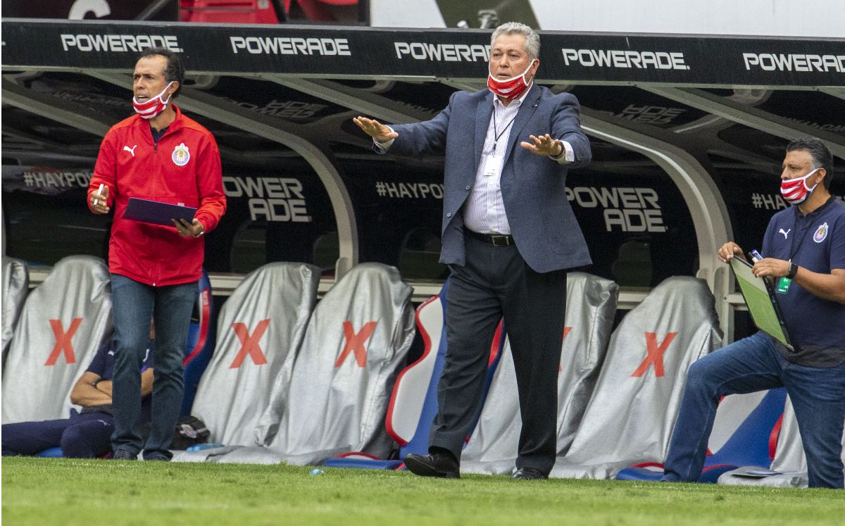 Para Vuce, Macías ya debería llevar 10 goles en el torneo. (FOTO: Mexsport)