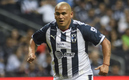 El delantero chileno tiene 39 años y sigue haciendo goles. (Foto: Mexsport)