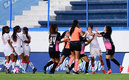 Los ánimos se calentaron en el campo de Cruz Azul (Imago7)