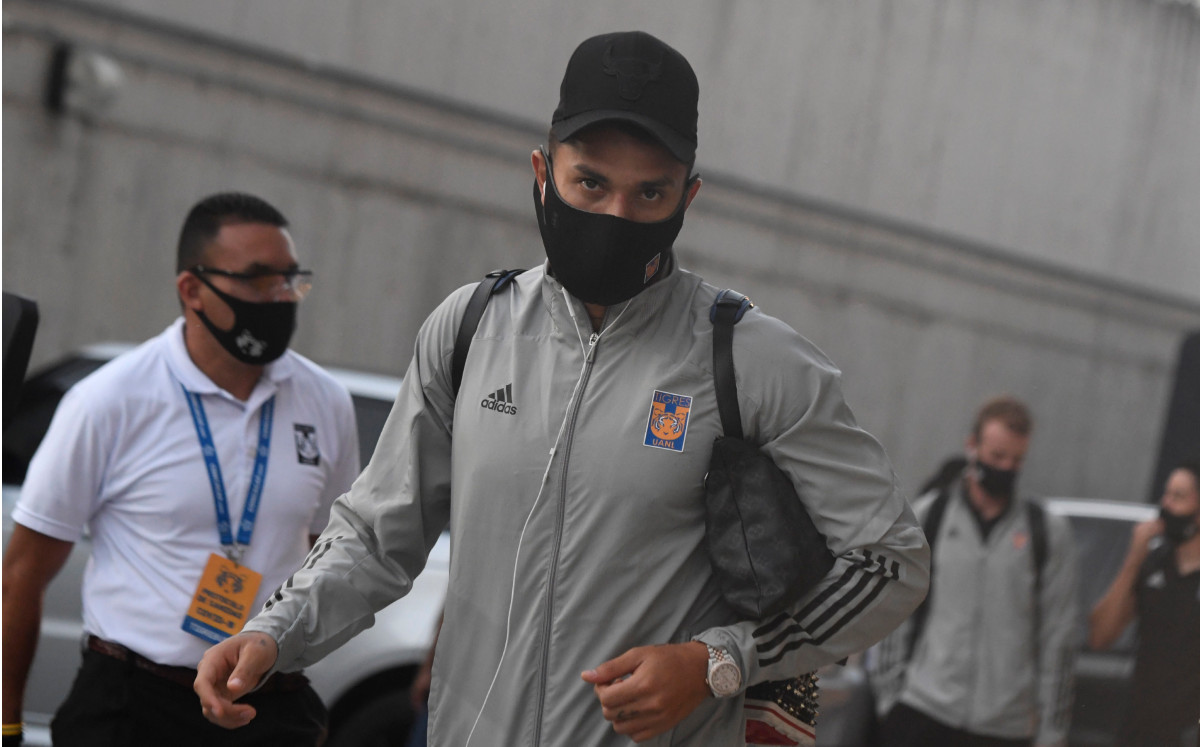 Carlos Salcedo anunció que está de regreso en Tigres. (FOTO: Imago7)