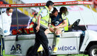 Justo en la jugada del 1-2 del América, Benedetti se lastimó la rodilla y se fue llorando. (Imago7)